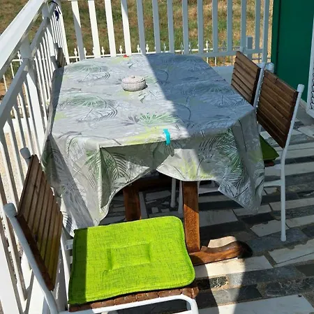 Apartment Find Yourself 1 - *